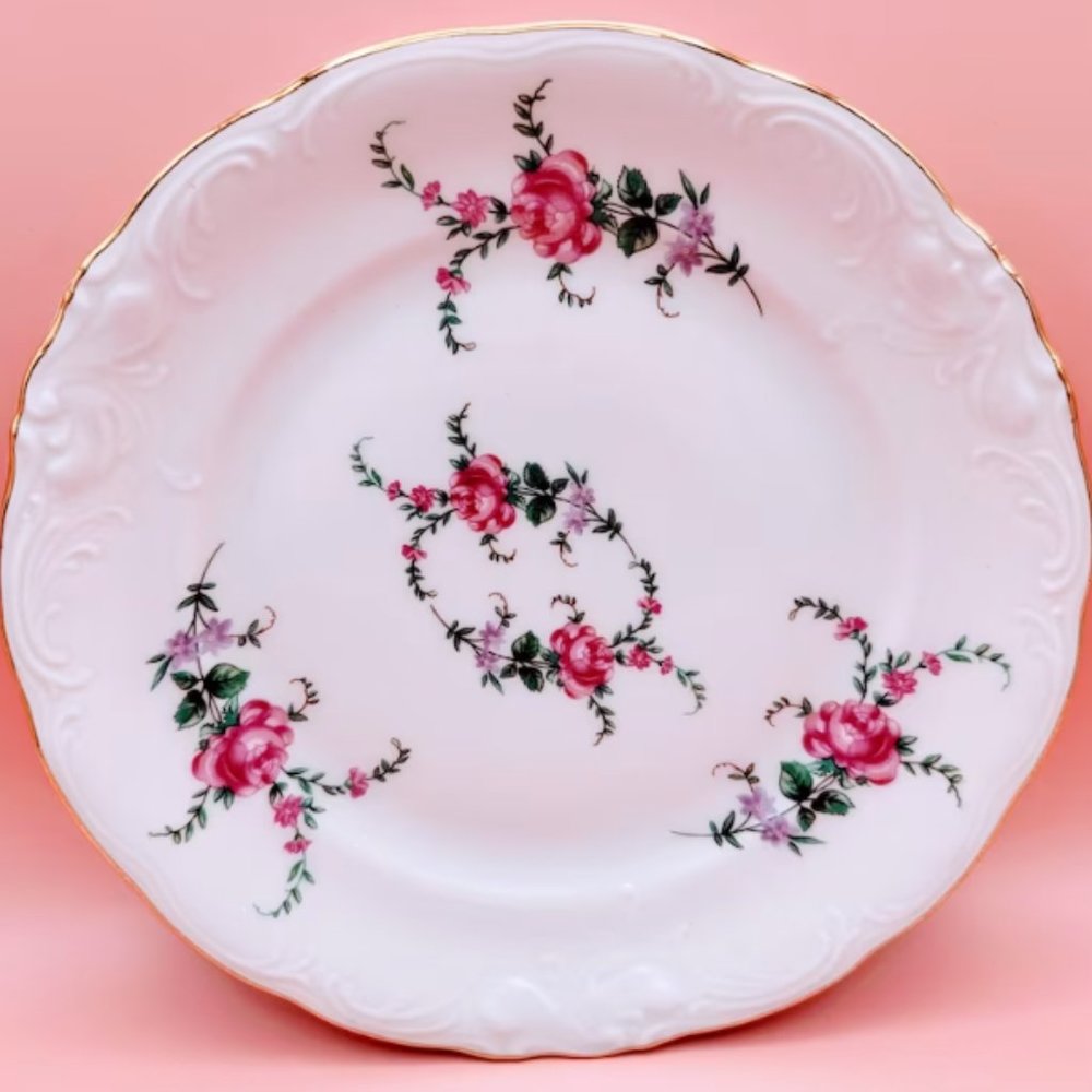 Royal Kent Poland Bavarian Rose Fine China 5 Piece Place Setting.